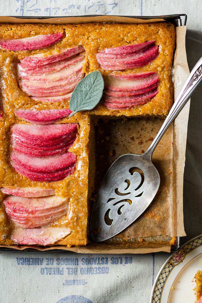 Lucy™ Apple Pumpkin Cornbread
